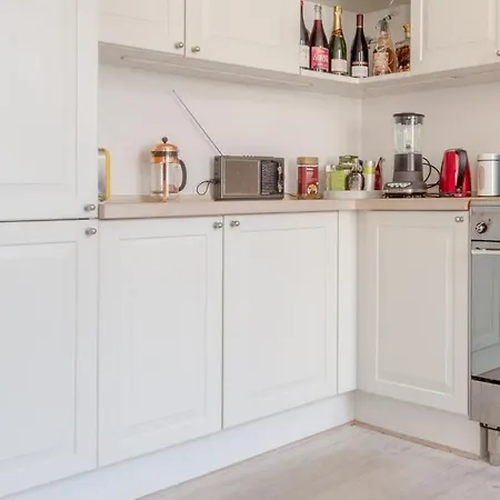 Plum Guide - The Grand Piano Appartement